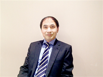 鄭永年，新加坡國立大學(xué)東亞研究所所長，著名中國問題專家，主要從事中國內(nèi)部轉(zhuǎn)型及其外部關(guān)系研究。
