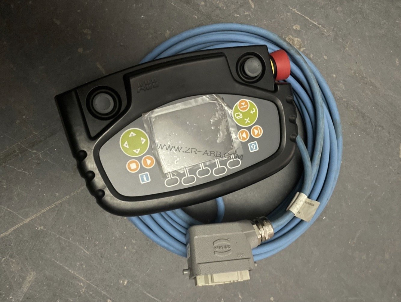 ABB噴涂機(jī)器人3HAC028357-001示教器維修故障小知識