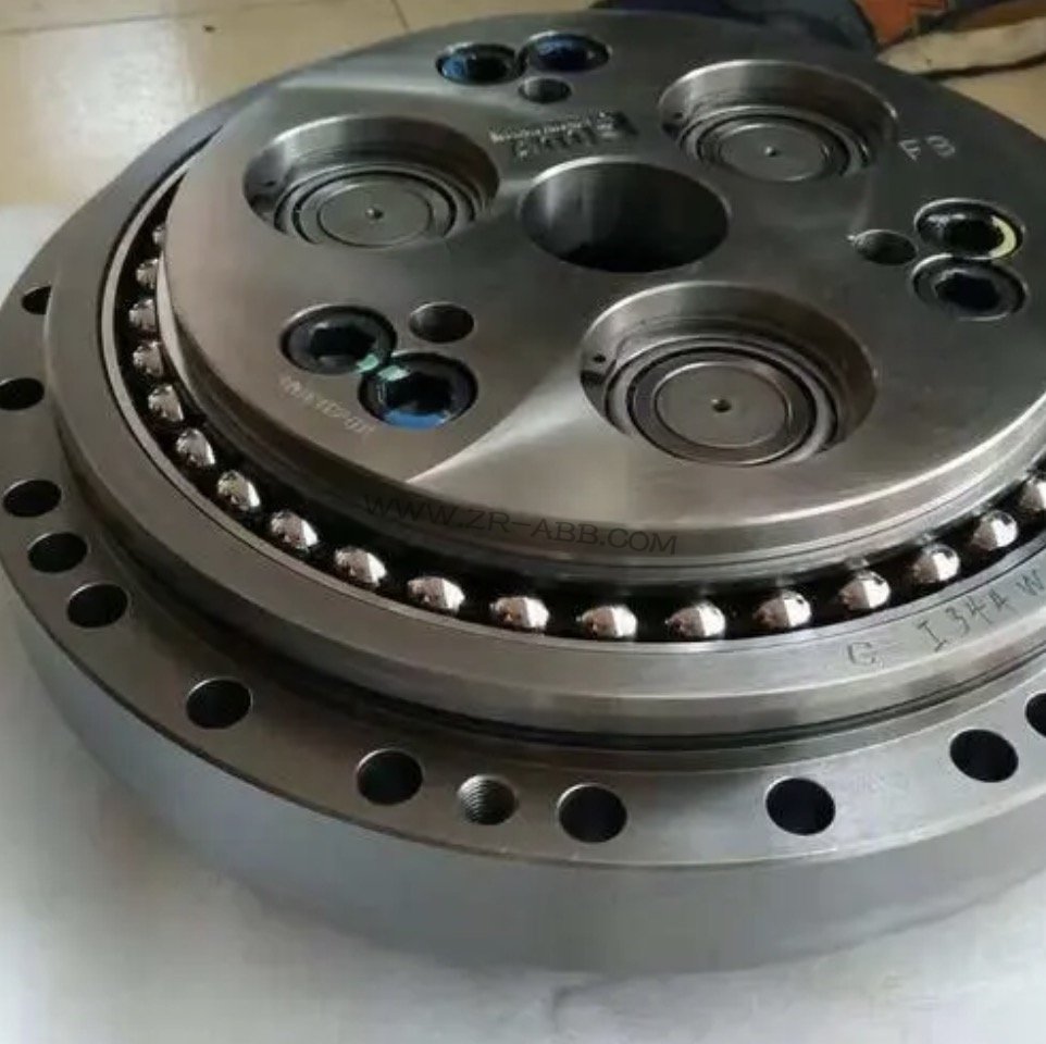 ABB機(jī)器人IRB4400齒輪箱故障及維修方法