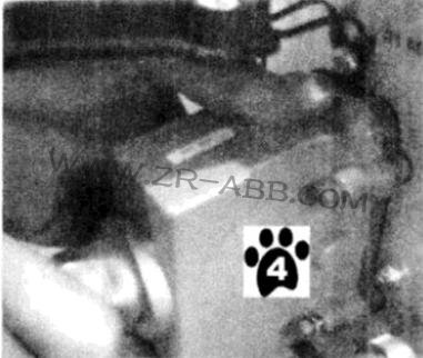 ABB機(jī)器IRB6640本體與控制柜連接的操作