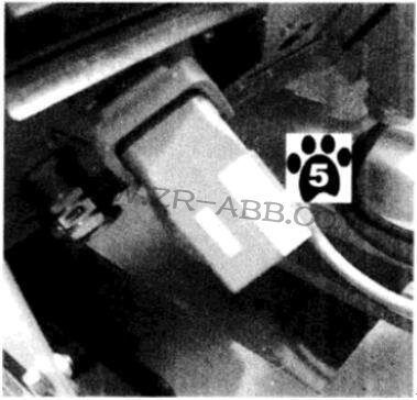 ABB機(jī)器IRB6640本體與控制柜連接的操作