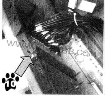 ABB機(jī)器IRB6640本體與控制柜連接的操作