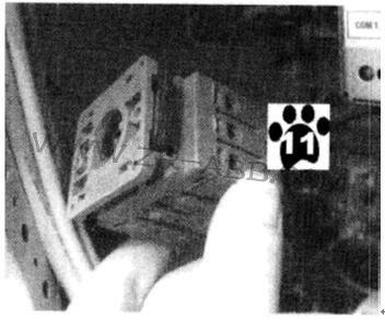 ABB機(jī)器IRB6640本體與控制柜連接的操作